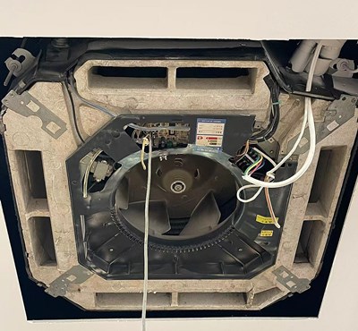 格力空調(diào)室外機噪音大、震動